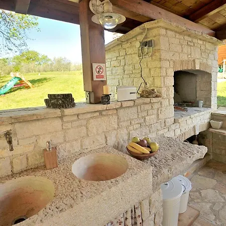 Robinson House Istra Porec Lodge Vizinada