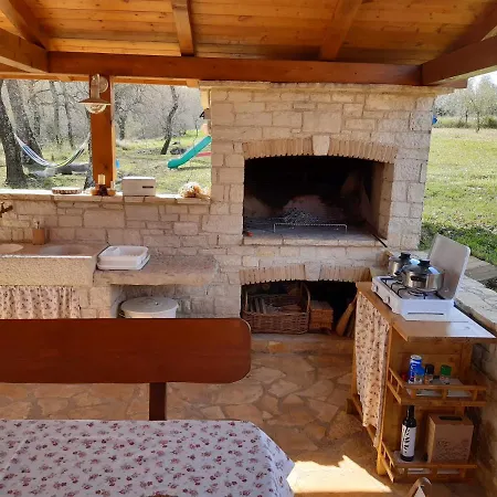 Robinson House Istra Porec * Vizinada